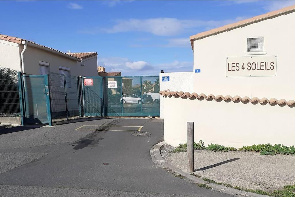 App T2 Entierement Renove En Proche A Pied De La De La Roquille Et De Tous Commerces Parking Prive Gratuit Climatisation Wifi Appartement Agde